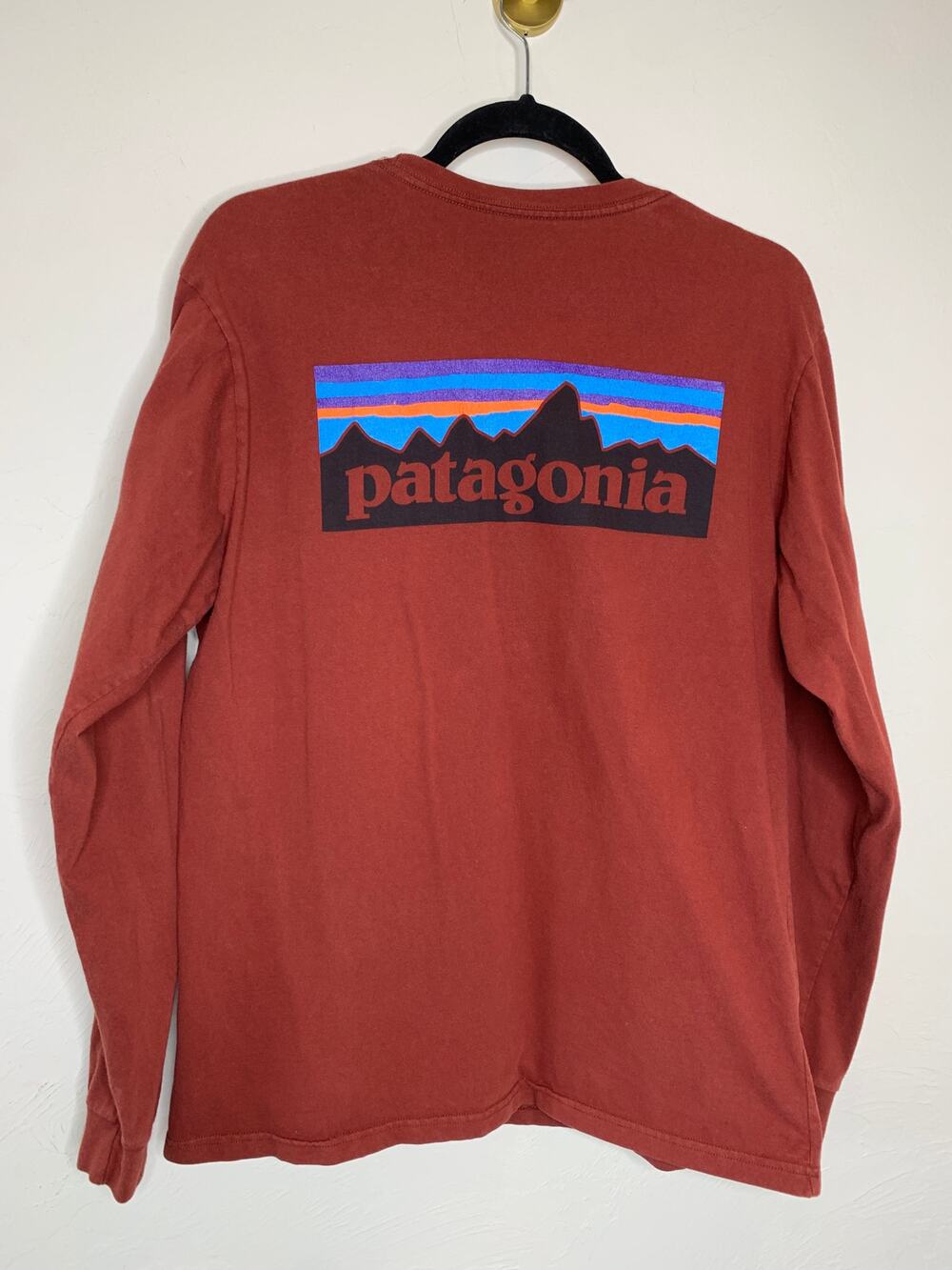Patagonia Burgundy Graphic Tee Long Sleeve T shirt Sz Medium Gorpcore